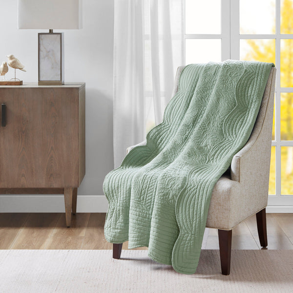 Seafoam Oversized Quilted Throw with Scalloped Edges Seafoam 60x72' GH Modern Living