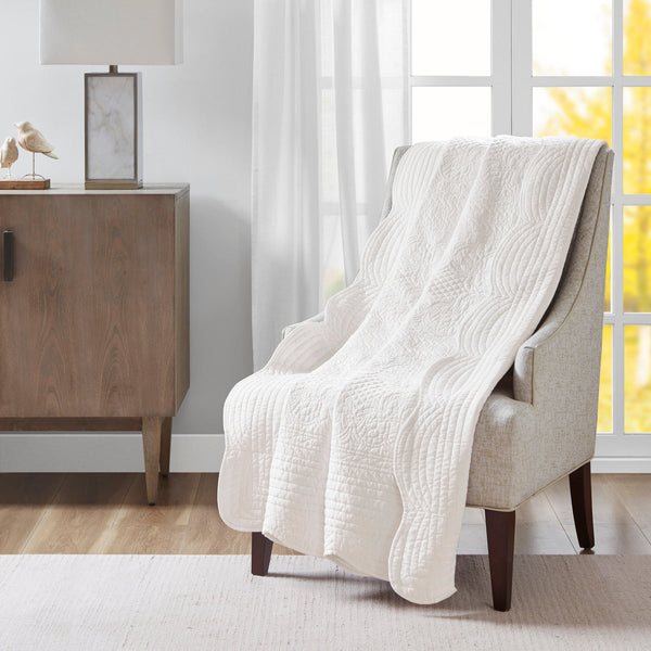 White Oversized Quilted Throw with Scalloped Edges White 60x72' GH Modern Living