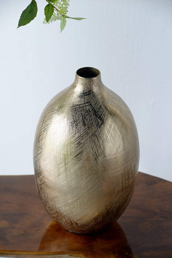 9x9x13.5' Aluminum Vase, Gold Streaks GH Modern Living