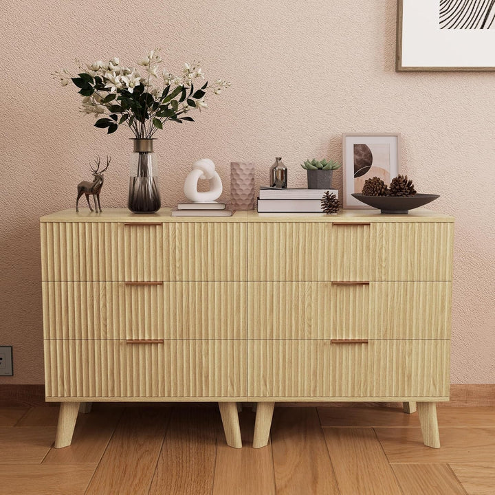 Modern Wood 3-Drawer Dresser with Fluted Wave Panel & Aluminum Handles – Stylish Storage Chest with Solid Wood Legs Peach Maple