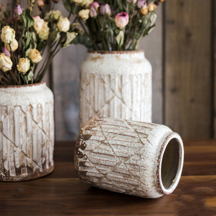 Handmade Ceramic Vase with Textured Finish – Small, Medium & Large Sizes – White, Tan & Mixed Colors Sangria Uranus