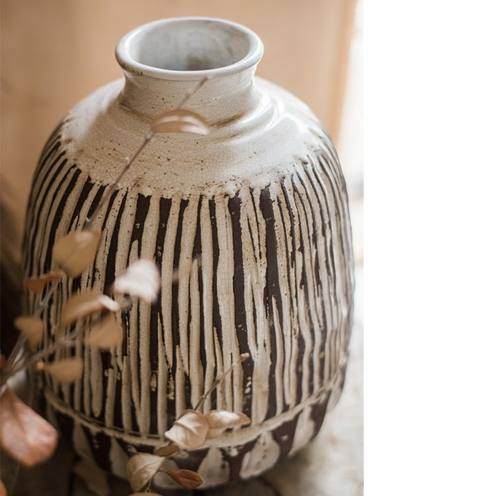 Handmade Textured Ceramic Vase – Pottery Vase in Brown & White Mixed Colors, Styles A & B Sangria Uranus