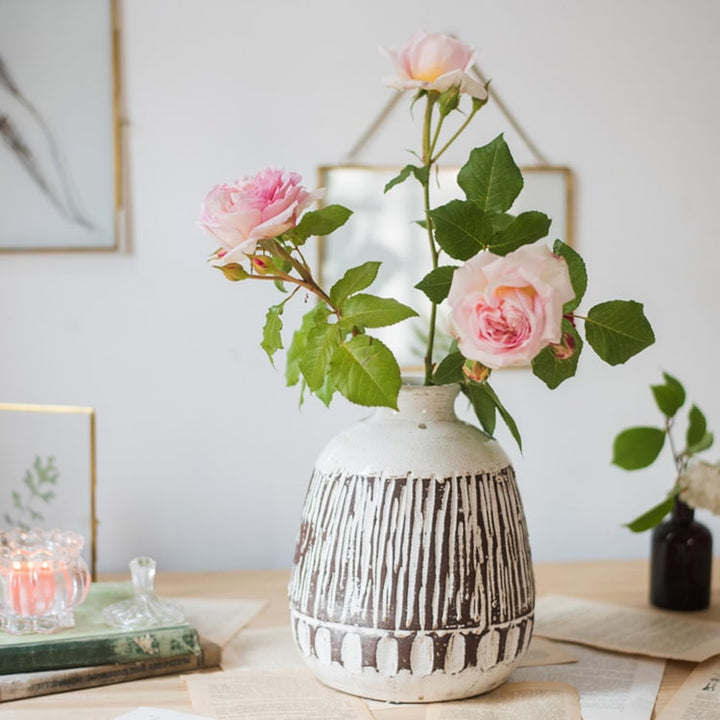 Handmade Textured Ceramic Vase – Pottery Vase in Brown & White Mixed Colors, Styles A & B Sangria Uranus
