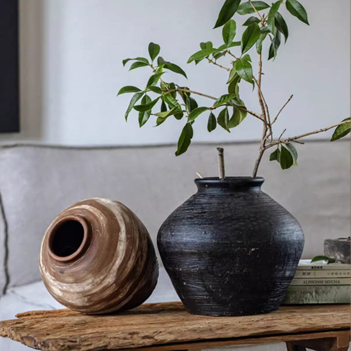Large Dark Gray Terracotta & Concrete Outdoor Planter – Durable Modern Garden Pot, Available in 3 Sizes Sangria Uranus