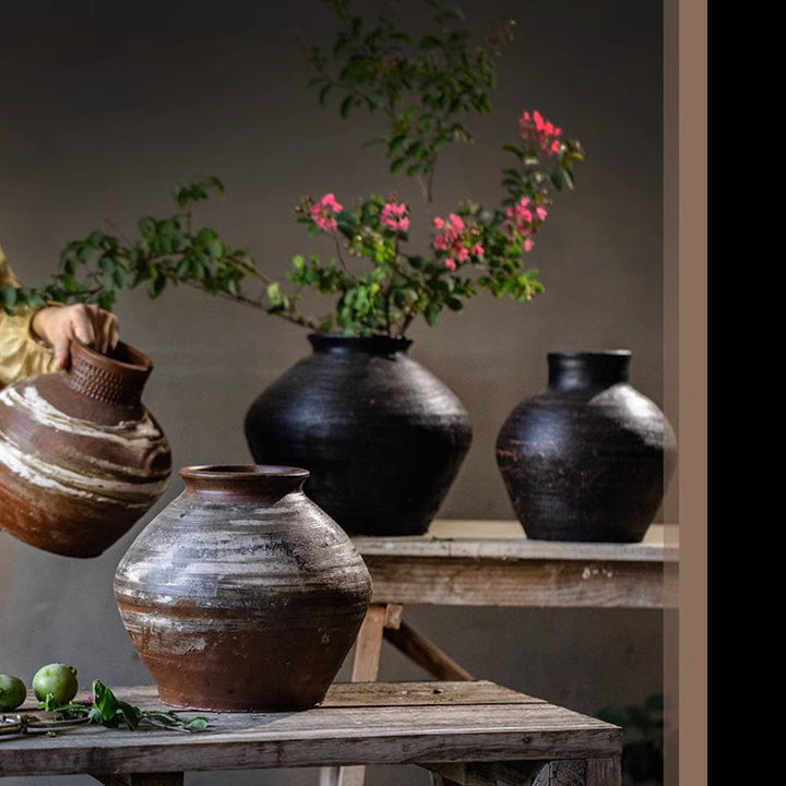 Large Dark Gray Terracotta & Concrete Outdoor Planter – Durable Modern Garden Pot, Available in 3 Sizes Sangria Uranus