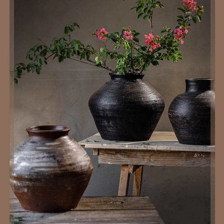 Large Dark Gray Terracotta & Concrete Outdoor Planter – Durable Modern Garden Pot, Available in 3 Sizes Sangria Uranus