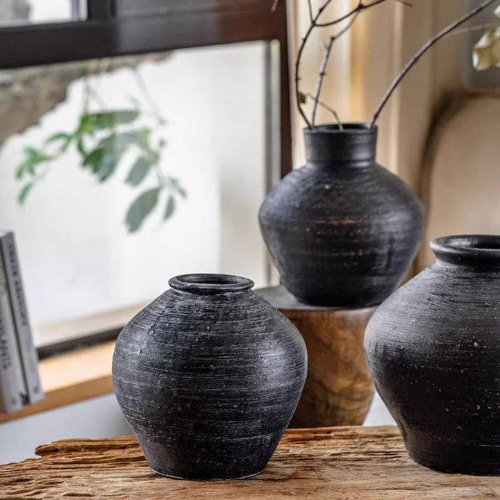 Large Dark Gray Terracotta & Concrete Outdoor Planter – Durable Modern Garden Pot, Available in 3 Sizes Sangria Uranus