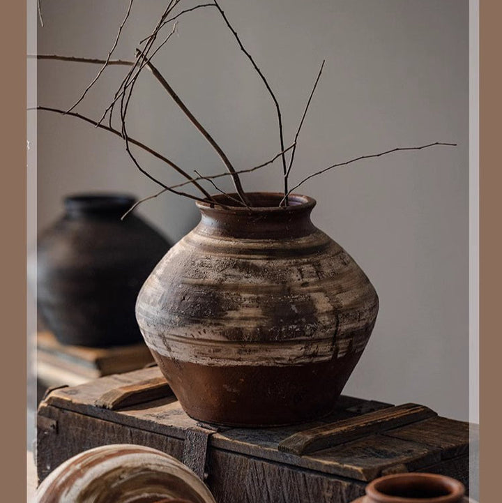 Large Dark Gray Terracotta & Concrete Outdoor Planter – Durable Modern Garden Pot, Available in 3 Sizes Sangria Uranus