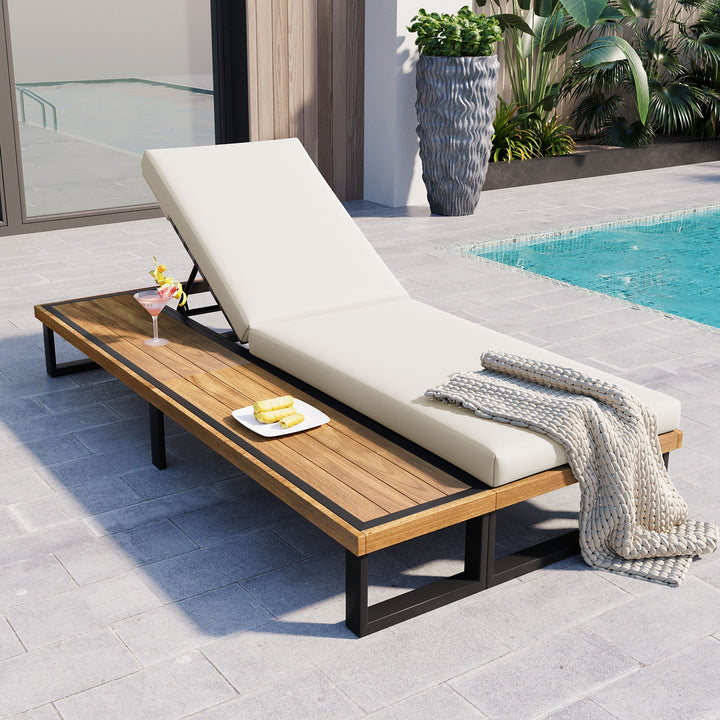 Adjustable Outdoor Chaise Lounge Chair with 5-Position Recline, Acacia Wood Frame & Thick Cushion – Poolside Recliner with Side Table, Beige Sangria Beech