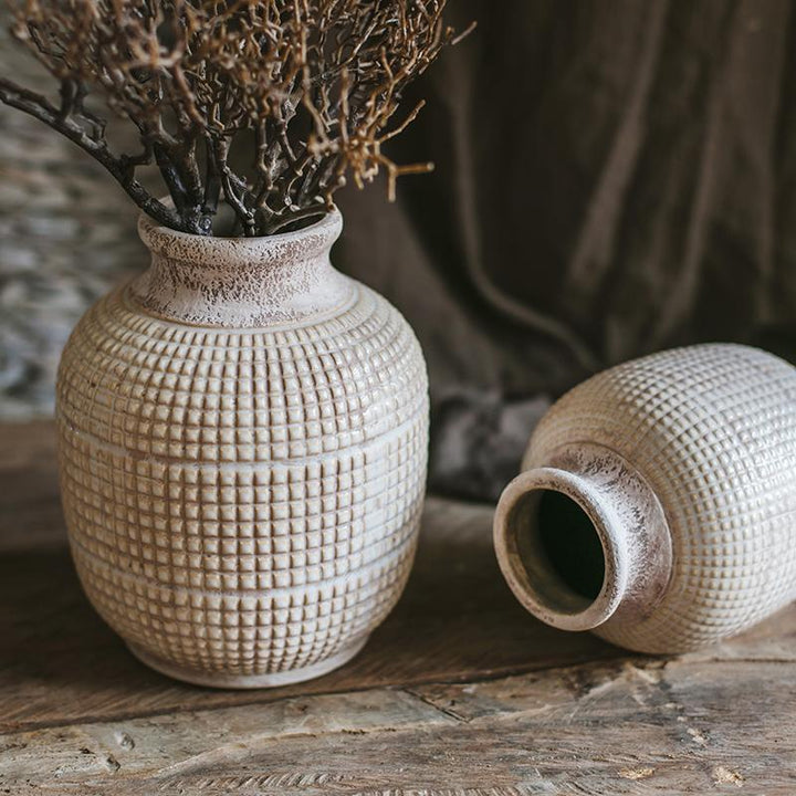 Handmade Ceramic Vase with Textured Finish – Small & Large Sizes in White, Tan & Mixed Colors Sangria Uranus